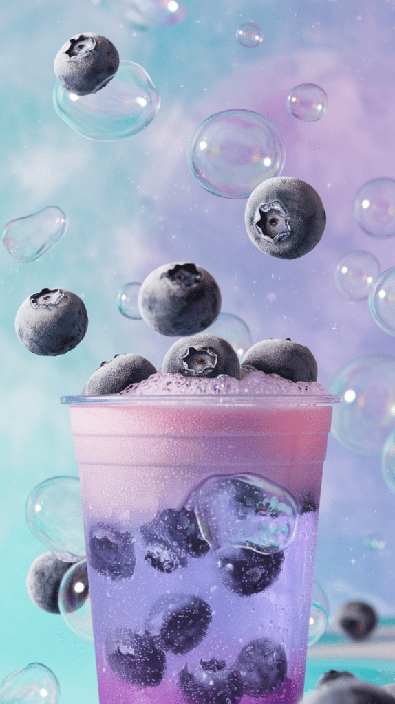 Dieser lilafarbene Drink ist besonders beliebt bei kleinen Blaubeer-Fans.