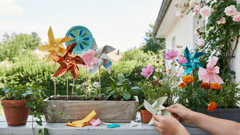 14 einfache Windrad Bastelideen für Kinder für Garten und Balkon